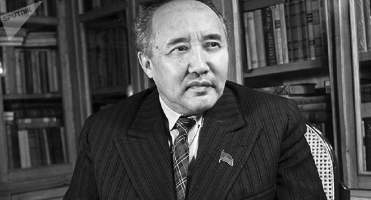 In Memory of Mukhtar Auezov - e-history.kz