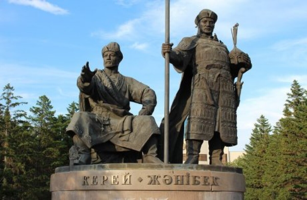 #Елордаескерткіштері. Керей және Жәнібек хандар - e-history.kz